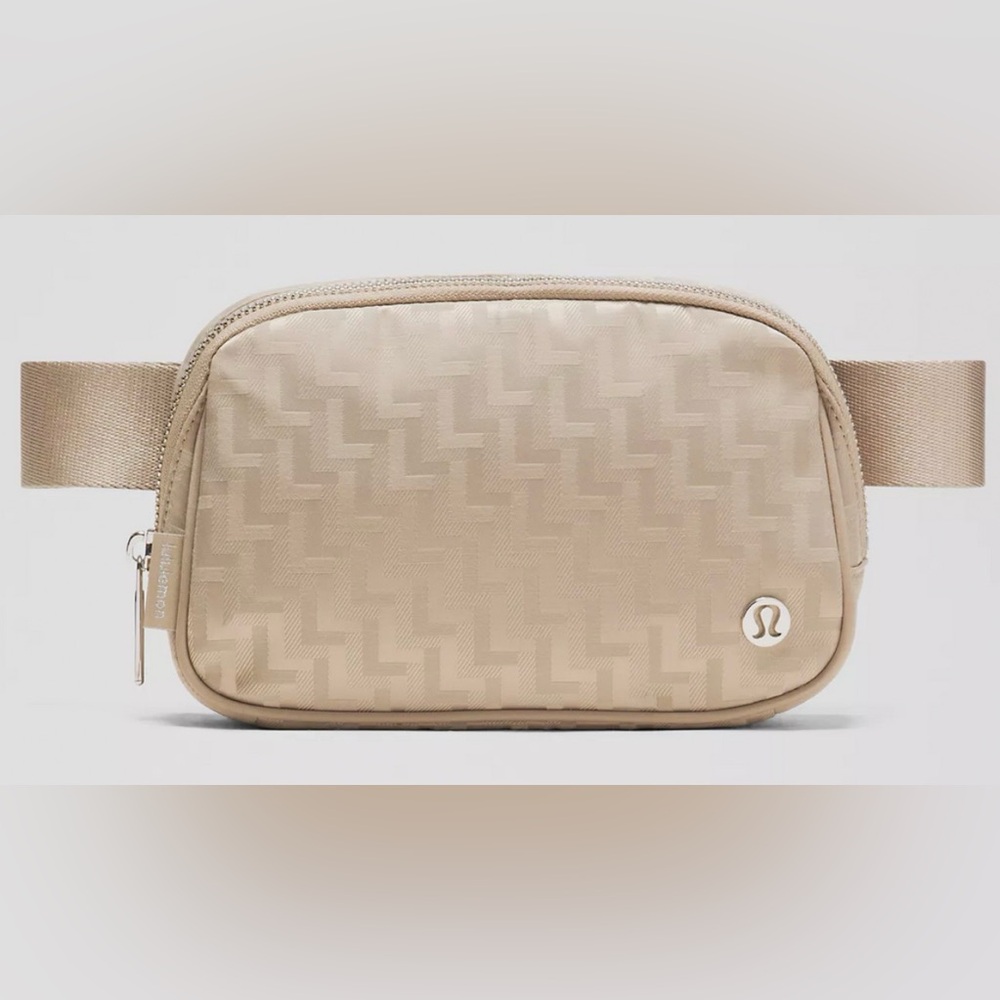 LULULEMON Everywhere Belt Bag 1L Monogram Jacquard